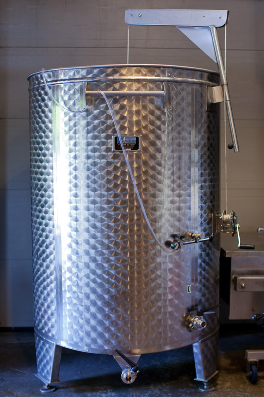 Cuve de fermentation à vin à fond conique 500 Litres sur